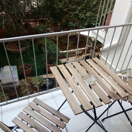 Modern, Ideally Located Studio Apartment Athen Exterior foto